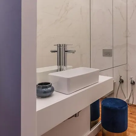 Beato Design Riverbank Retreat Apartment